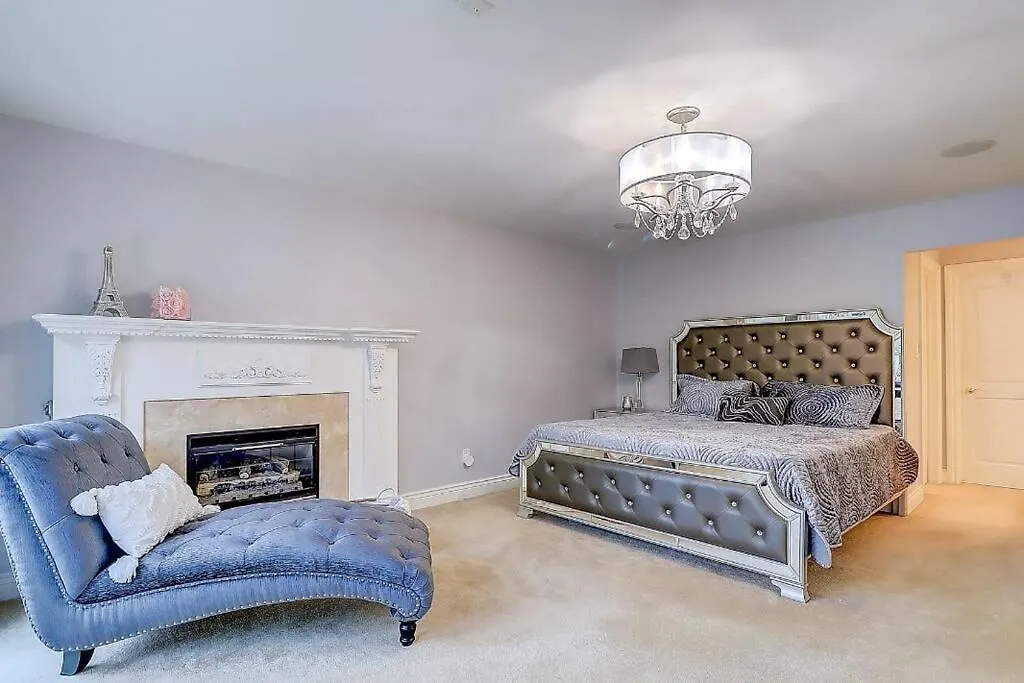 Luxury Villa In Scarborough Toronto