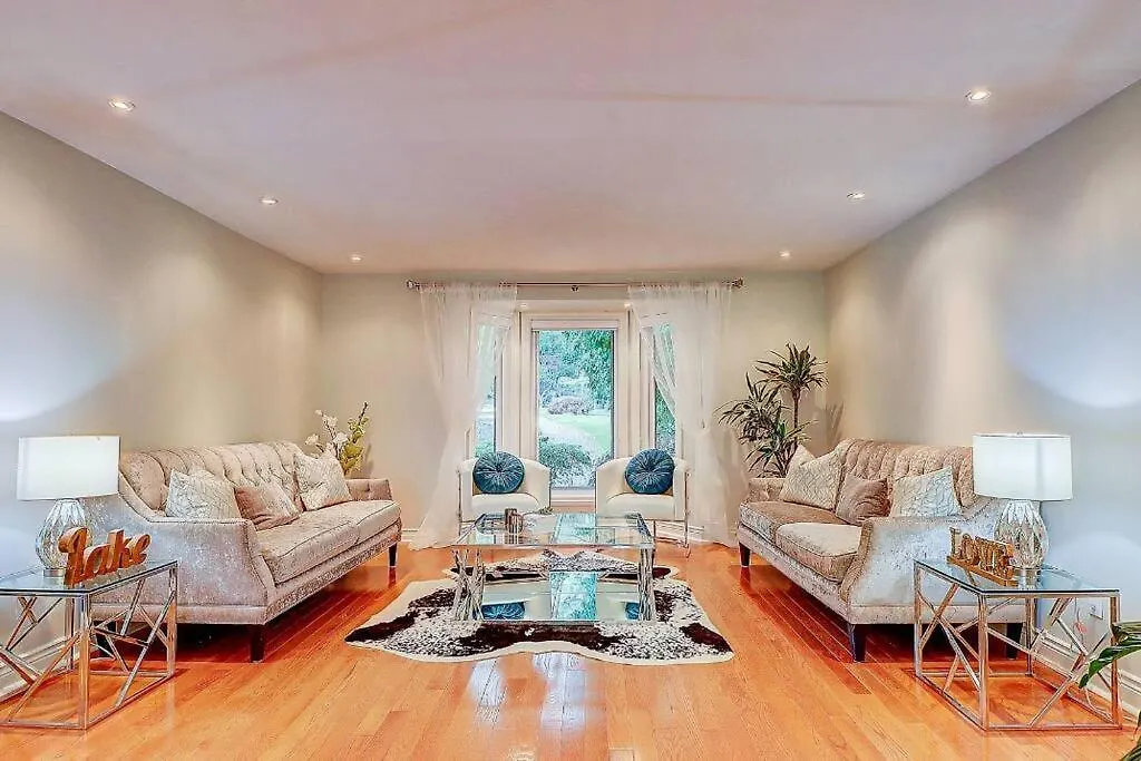 Luxury Villa In Scarborough Toronto Canada