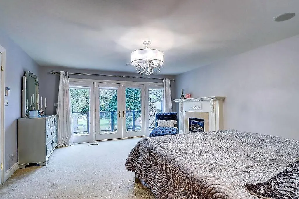 Luxury Villa In Scarborough Toronto