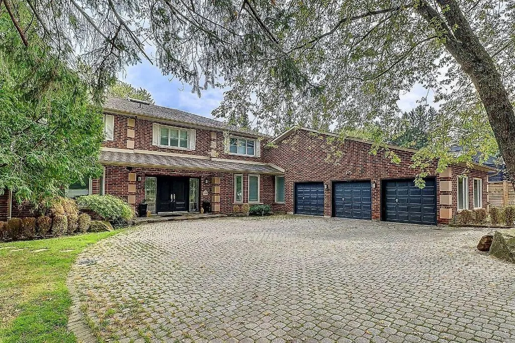 Luxury Villa In Scarborough Toronto