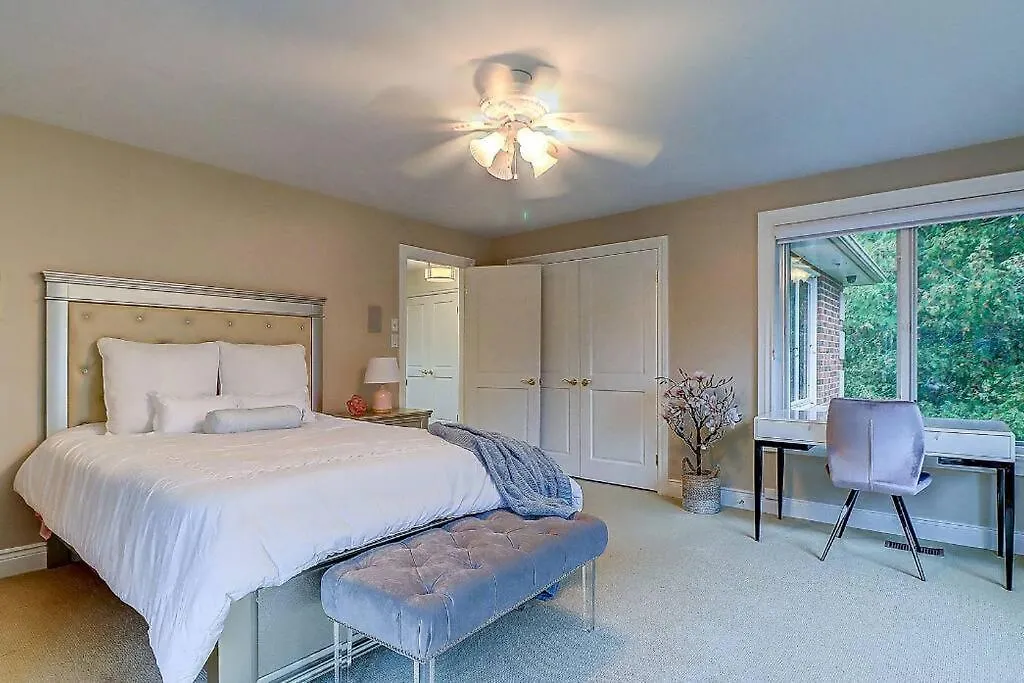 Luxury Villa In Scarborough Toronto