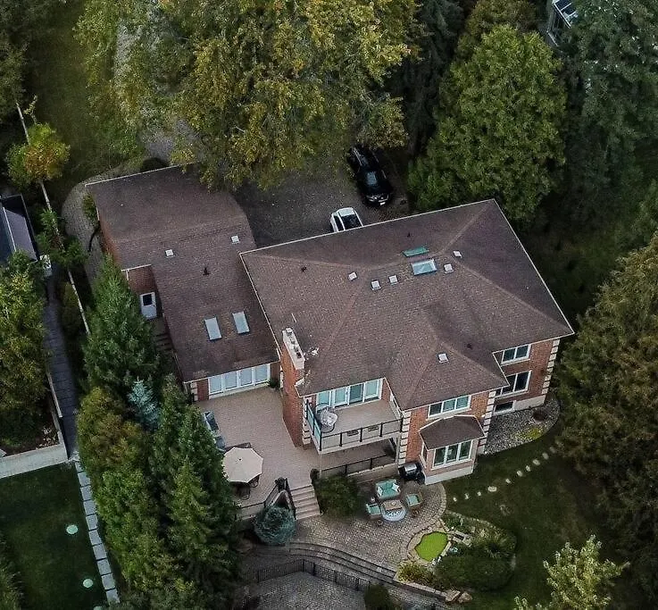 Luxury Villa In Scarborough Toronto